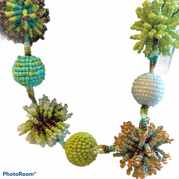 Beaded Necklace - Picture 6 of 9